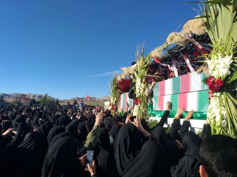 تشییع شهدای گمنام