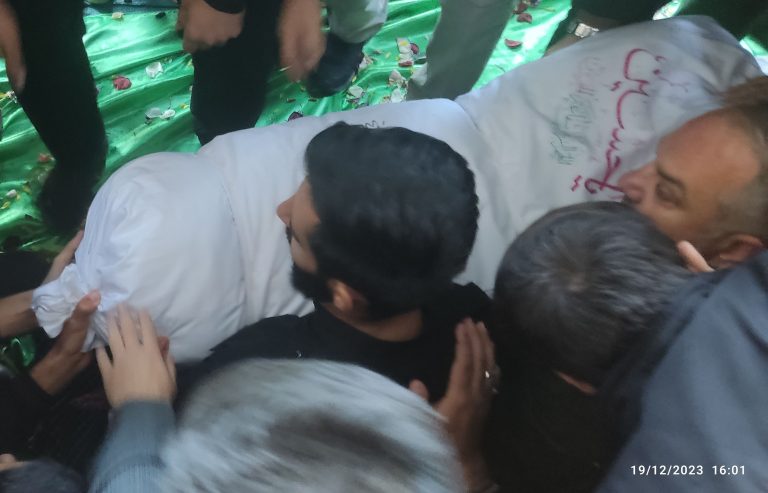 تشییع و تدفین پیکر مطهر شهید گمنام در محوطه سپاه ناحیه کرمانشاه تدفین شهید گمنام