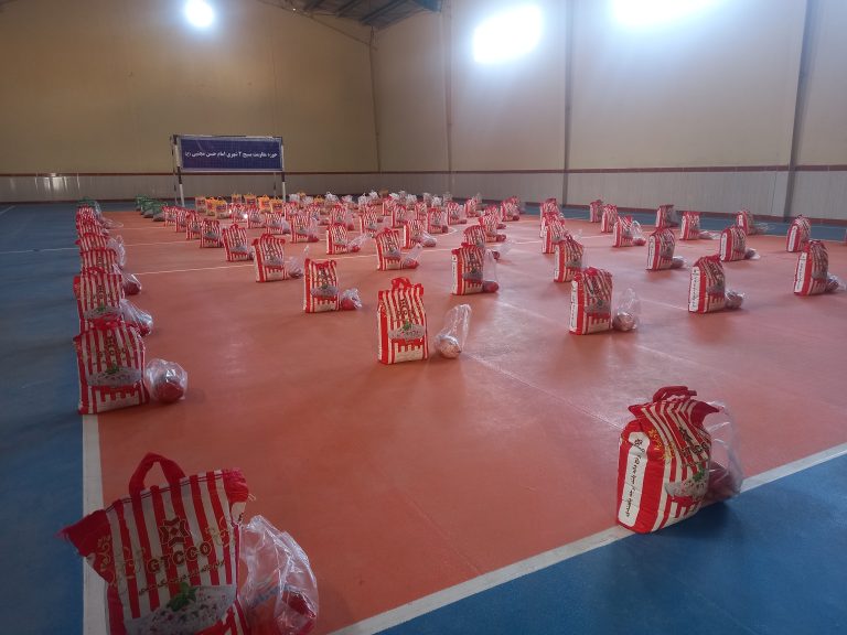 توزیع ۲۰۰۰ بسته معیشتی در بین نیازمندان