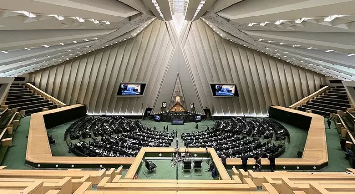 حضور نمایشی نمایندگان کرمانشاه در مجلس