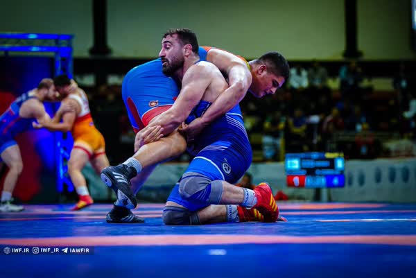 کشتی آزاد جام باشگاههای جهان| ادامه برتری بانک شهر در دور سوم