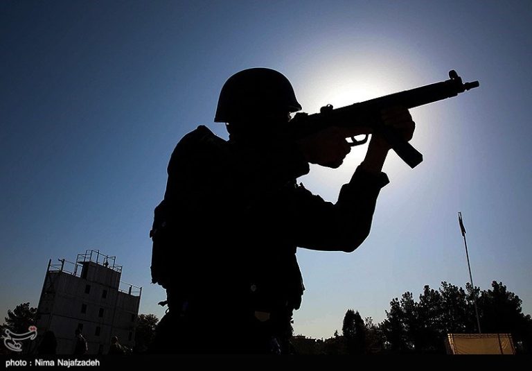 درگیری تکاوران پلیس رودبار با اشرار مسلح؛ یک سرباز به شهادت رسید