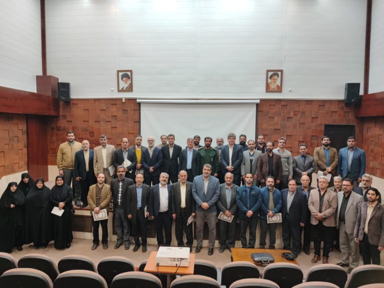 آیین کاشت نهال در دانشگاه پردیس کشاورزی برگزار شد.