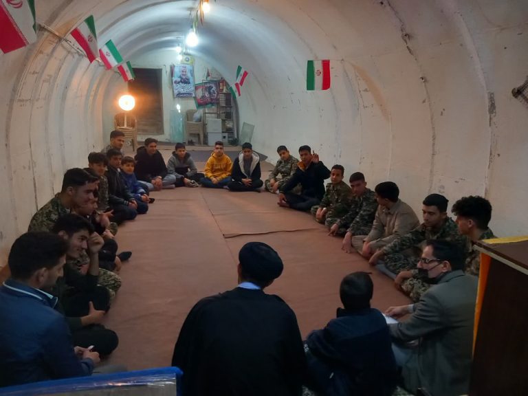 نشست های صالحین زمینه ساز ترویج معنویت در جامعه است.