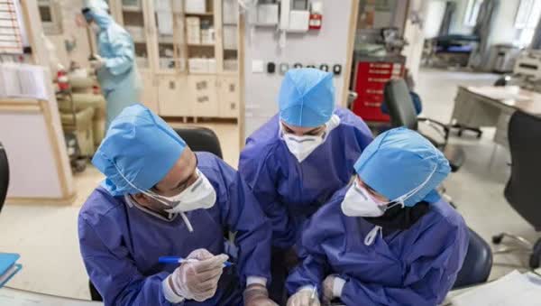 وزیر بهداشت: هرگونه تعرفهگذاری خارج از مسیر شورای عالی بیمه، غیرقانونی است