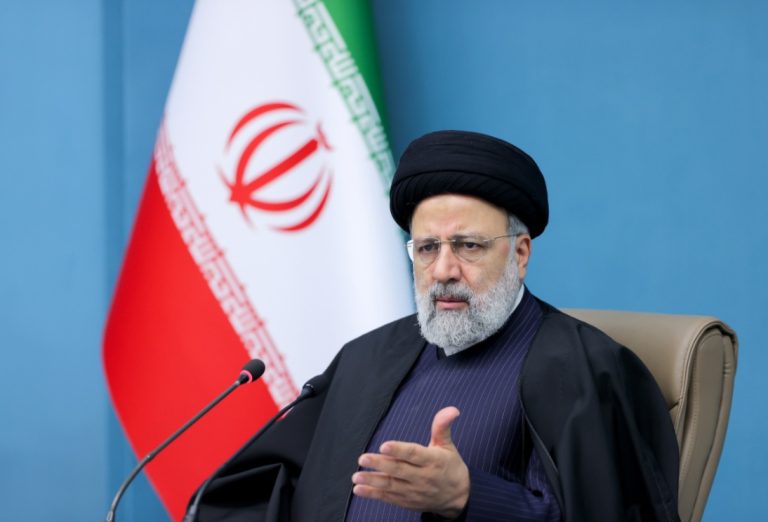 دختران امروز صاحبان اندیشه فردا و آینده سازان کشور هستند