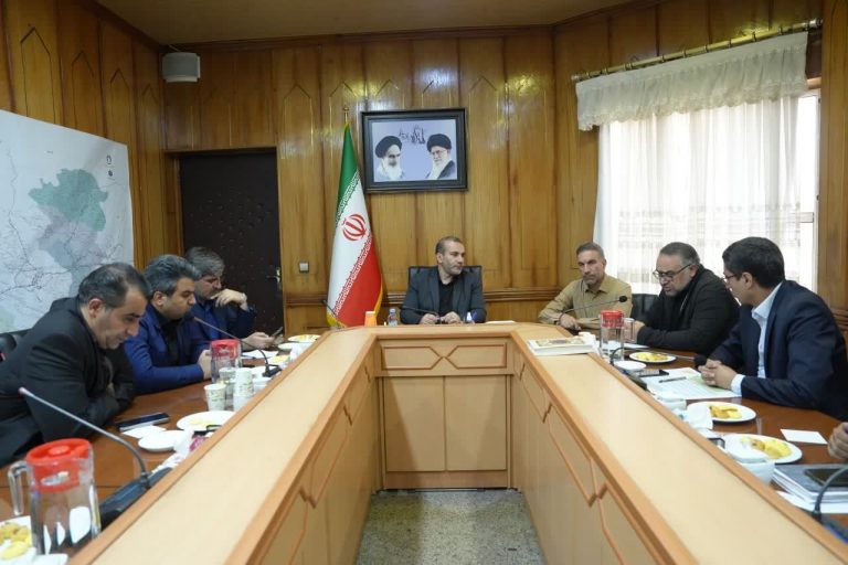 نشست بررسی مشکلات پروژههای نهضت ملی مسکن در کرمانشاه