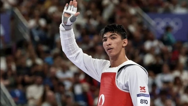 ورزشکار طلایی المپیک: امیدوارم بتوانم زحمات مردم کرمانشاه را جبران کنم