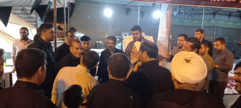 استاندار و امام جمعه کرمانشاه از مواکب مسیر اربعین بازدید کردند