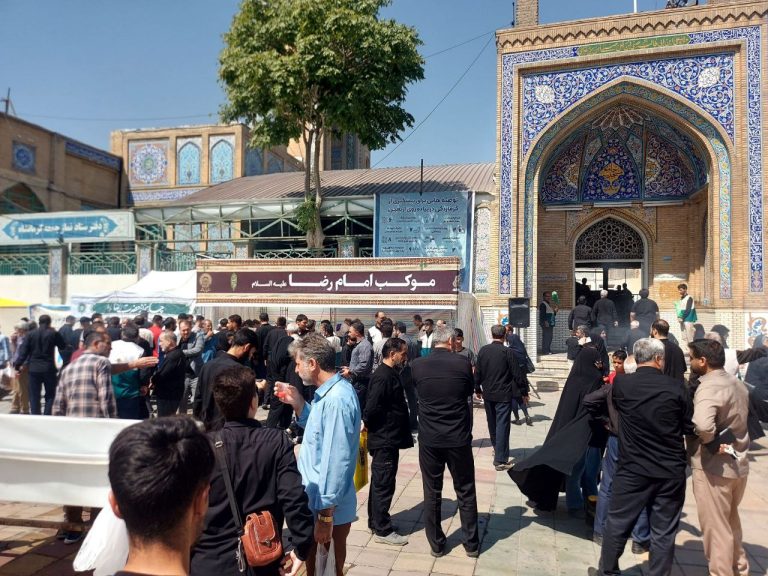 اجتماع بزرگ عزاداران امام رضایی در مسجد جامع کرمانشاه