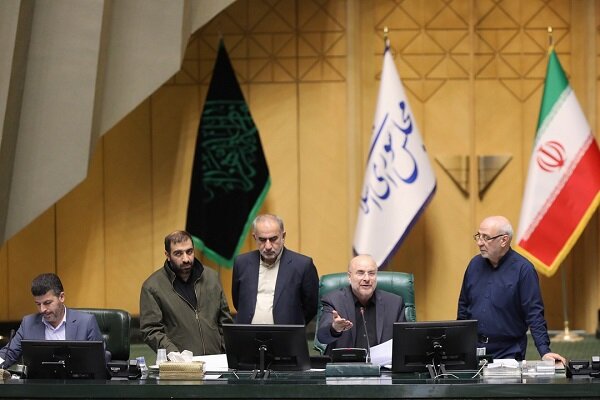 قالیباف: مجلس دخالتی در تعیین نرخ بنزین نمیکند