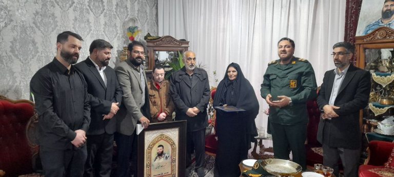 تجلیل ستاد اقشار سپاه کرمانشاه از خانواده شهید امیری