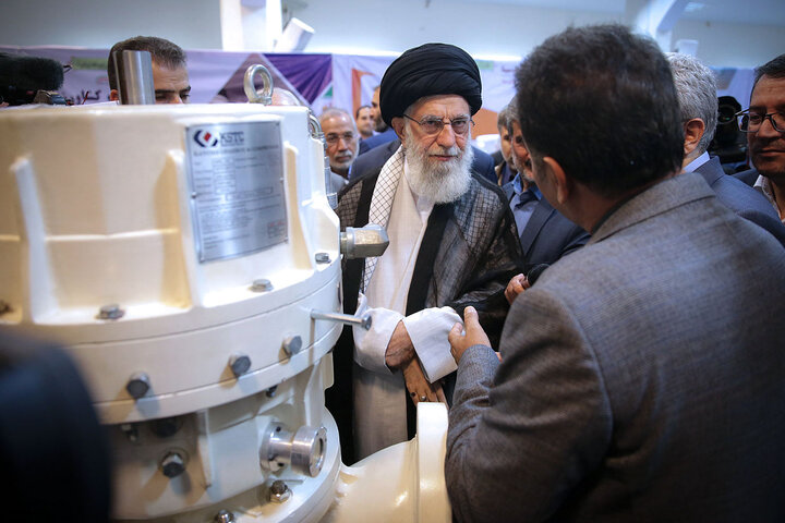 رهبر انقلاب: پیشرفت کشور در گرو میدان دادن به بخش خصوصی است