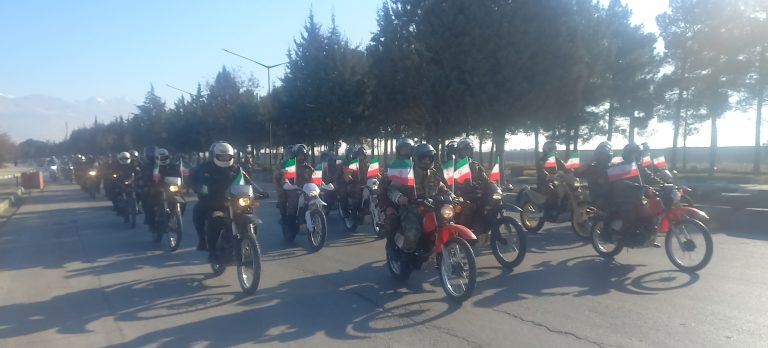 رژه موتوری در اولین روز از دهه فجر در کرمانشاه، به روایت تصویر
