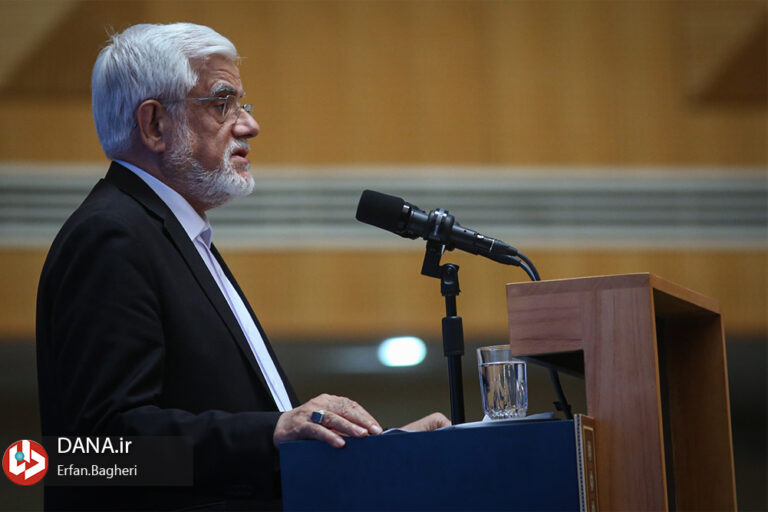 انتقاد عارف از دخالتهای غیرتخصصی در زمینه بهداشت و درمان